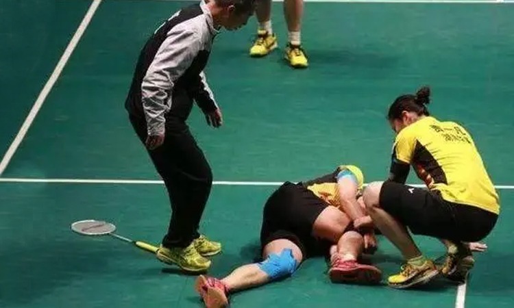 王建民在 2005 年升上大联盟，第一场先发即击败蓝鸟，台湾球迷纷纷彻夜守候转播